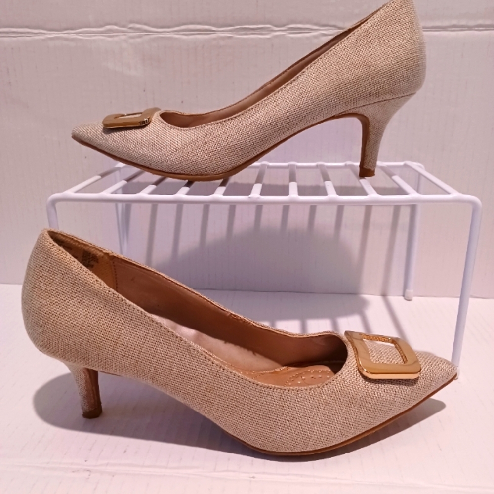 Deflex Comfort Natural/ Tan Pointed Toe Pumps Size 7.5 - Gem